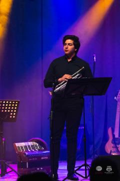 Koncert-Pockaj_2022-03-19_Alenfra__DSC2155_manjse-logo