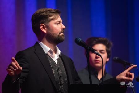 Koncert-Pockaj_2022-03-19_Alenfra__DSC2355_manjse-logo