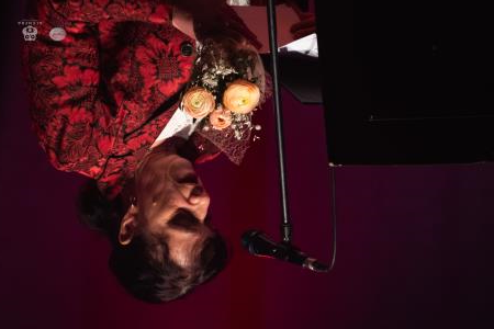 Koncert-Pockaj_2022-03-19_Alenfra__DSC2593_manjse-logo