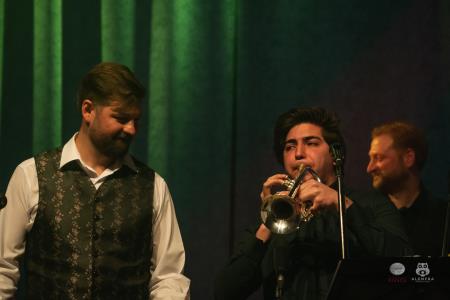 Koncert-Pockaj_2022-03-19_Alenfra__DSC2661_manjse-logo