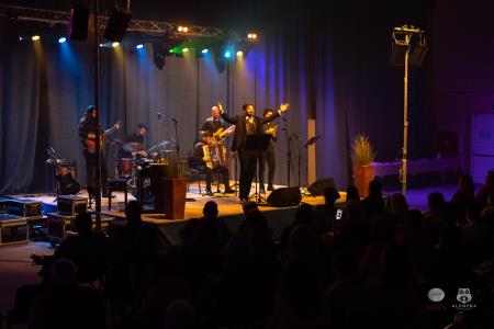 Koncert-Pockaj_2022-03-19_Alenfra__Z6A7732_manjse-logo