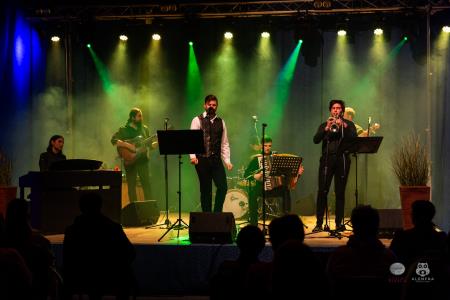 Koncert-Pockaj_2022-03-19_Alenfra__Z6A7860_manjse-logo