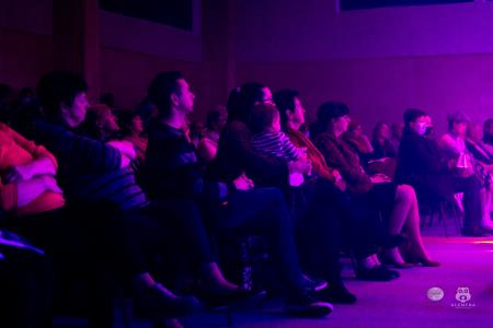 Koncert-Pockaj_2022-03-19_Alenfra__Z6A7618_manjse-logo