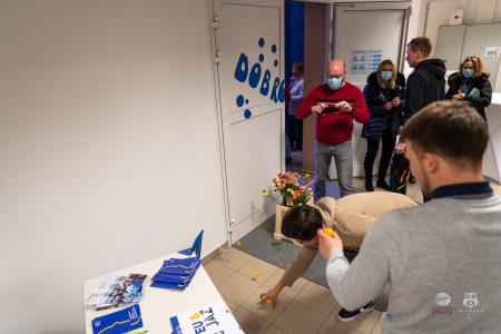 Koncert-Pockaj_2022-03-19_Alenfra__Z6A7567_manjse-logo