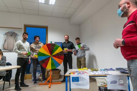 Koncert-Pockaj_2022-03-19_Alenfra__Z6A7579_manjse-logo