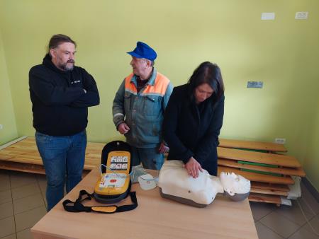 Masaža srca na lutki, foto Suzana Škrlj