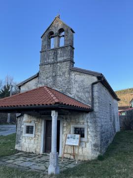 Cerkvica sv. Tomaža v Famljah