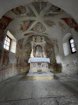 Cerkvica sv. Tomaža v Famljah