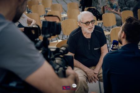 O-Divaca_Poklon-2023_BeGR8-Media__7IV1254_vecje_logo