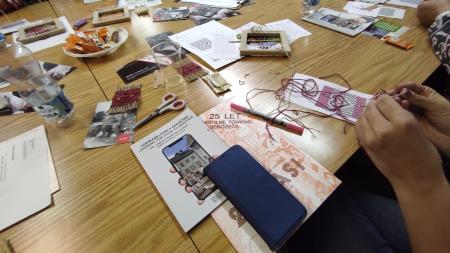 Delavnica ročnega tkanja v KS Senožeče