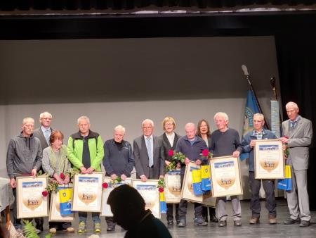 Mirjam Frankovič Franetič je prejemnica svečane listine Planinske zveze Slovenije