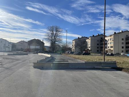Sanacija Senožeškega potoka in zavarovanje ter ureditev parkirišča