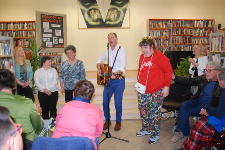 MAGAJNOVA BRALNA ZNAČKA