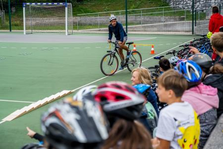 TM_2024-09-20__7RV8818