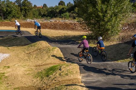 TM_2024-09-20__7RV9838