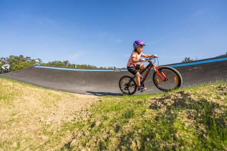 TM_2024-09-20__7RV9922