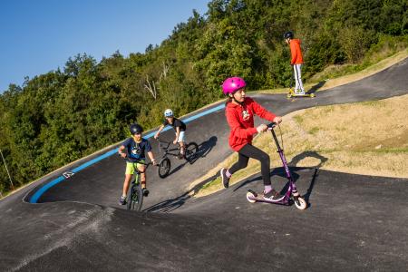 TM_2024-09-20__7RV9984