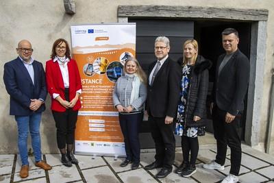 ZEN25-5841_Divaca-Sustance_mk_X-S