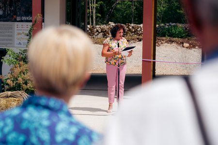 Otvoritev_Divaska-jama__7RV3597_BeGR8-Media_manjse