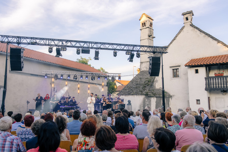 O-Divaca_Seja-koncert__7RV5629_BeGR8-Media_manjse