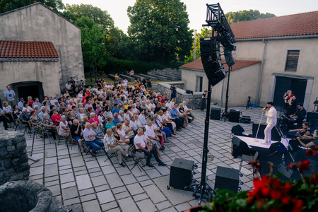 O-Divaca_Seja-koncert__7RV5648_BeGR8-Media_manjse