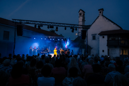 O-Divaca_Seja-koncert__7RV5944_BeGR8-Media_manjse