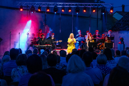O-Divaca_Seja-koncert__7RV5962_BeGR8-Media_manjse