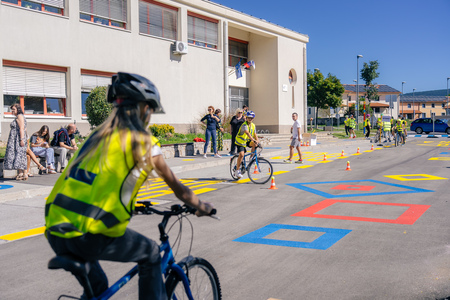 ETM_2025-09-18__7RV9042_BeGR8-Media_Manjse