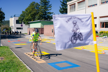 ETM_2025-09-18__7RV9096_BeGR8-Media_Manjse