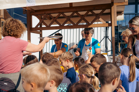 ETM-2025-09-22__7RV2090_BeGR8-Media_Manjse