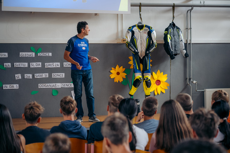 ETM-2025-09-22__7RV2180_BeGR8-Media_Manjse