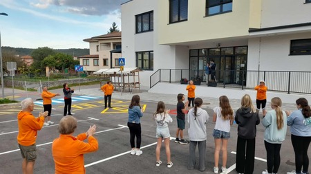 6dede651-5104-4cd5-ba21-e907cf273a5f