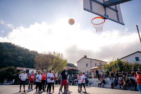 ETM-2025-09-27__7RV2400_BeGR8-Media_Manjse