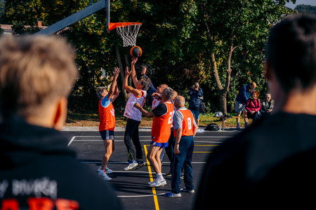 ETM-2025-09-27__7RV2440_BeGR8-Media_Manjse