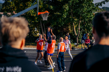 ETM-2025-09-27__7RV2442_BeGR8-Media_Manjse