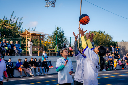 ETM-2025-09-27__7RV2505_BeGR8-Media_Manjse