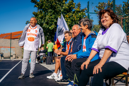 ETM-2025-09-27__7RV2511_BeGR8-Media_Manjse