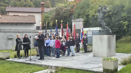 40d62929-0ca1-4c12-b27c-216e6114d129