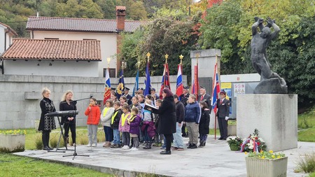 b43fafc2-6b22-4f67-8f19-d3a5f593e22e